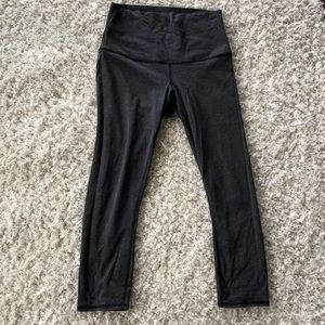 High-wasted Lululemon Crop! (Cotton + grey)